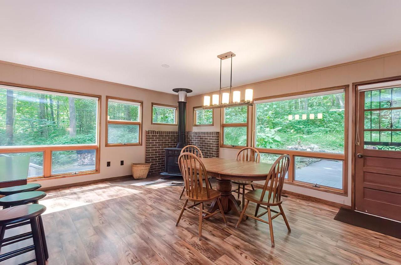 Secluded Oasis W Hot Tub, Screened-In Porch, Wifi! Berkeley Springs Exteriér fotografie