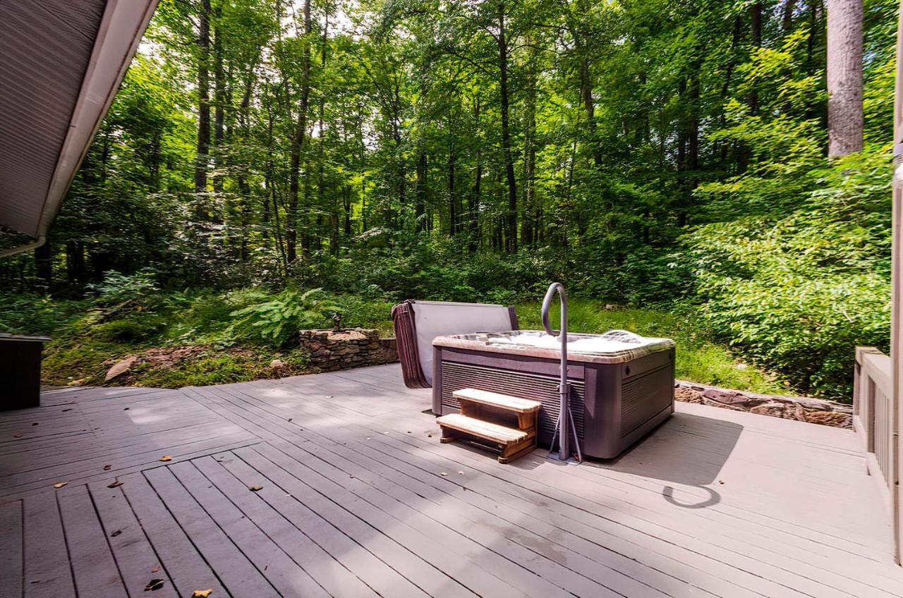 Secluded Oasis W Hot Tub, Screened-In Porch, Wifi! Berkeley Springs Exteriér fotografie